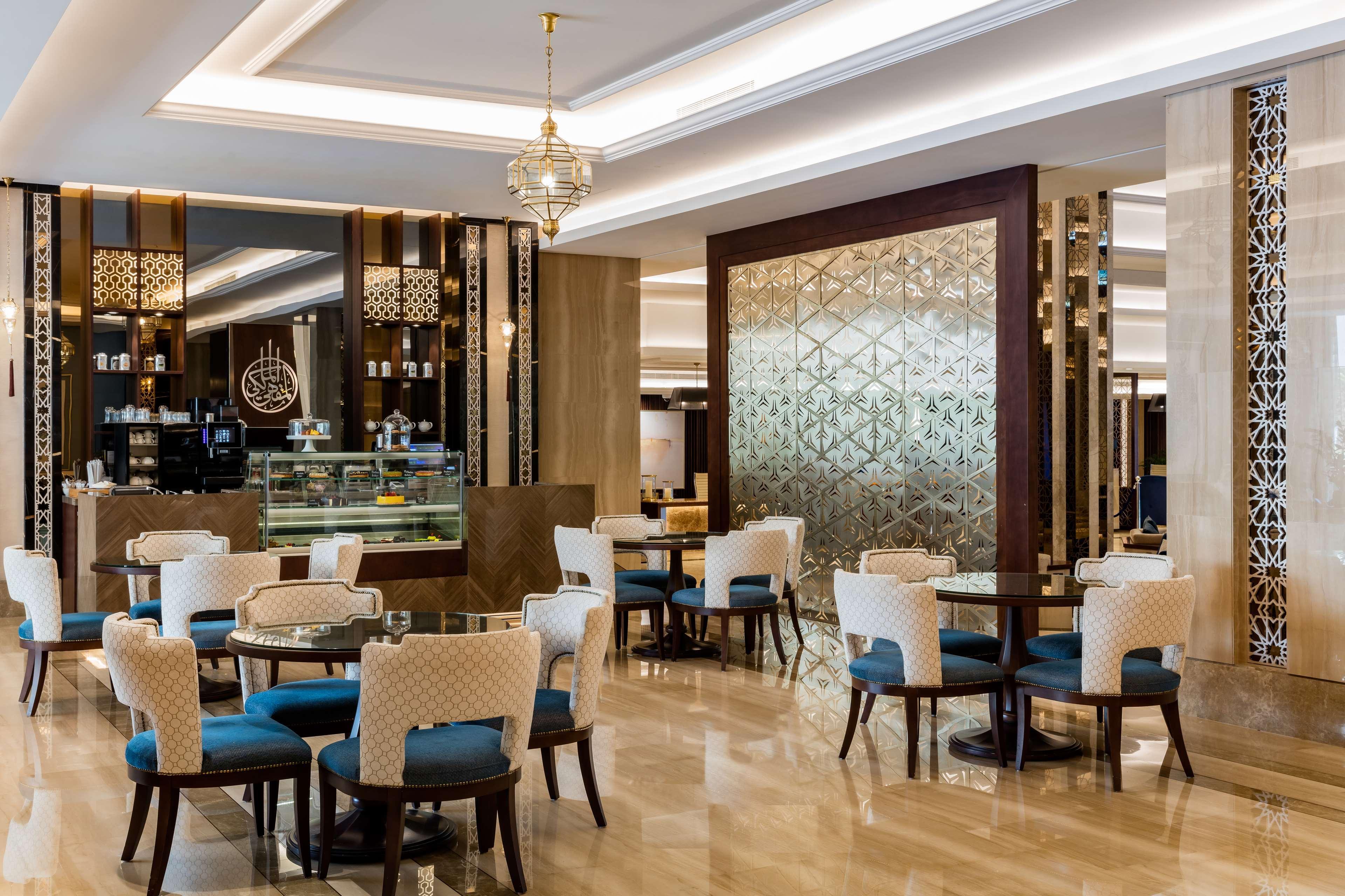 The Diplomat Radisson Blu Hotel Residence & Spa Manama Exterior photo The Coffee Lounge